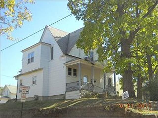 1st image of 2746 Virginia St