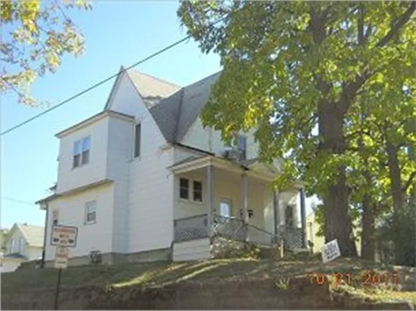 2746 Virginia St, Sioux City, IA 51104