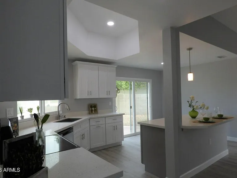 18413 N Welk Dr — Photo 3