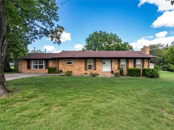 203 Raines Rd, Siloam Springs, AR 72761