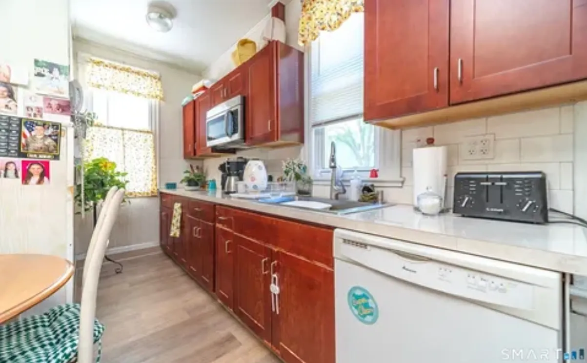 3 bed, 1000 sqft, $850 — Photo 3