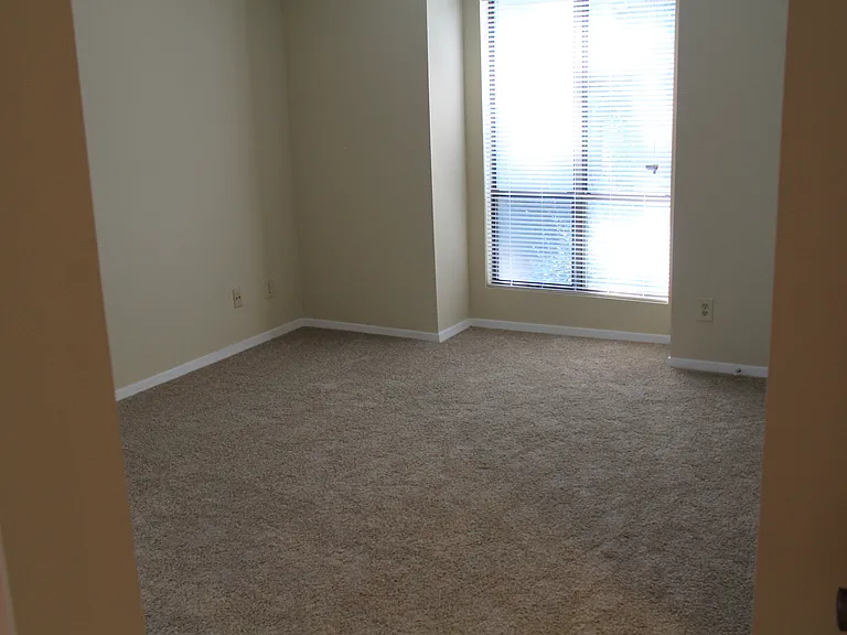 1504 Tuxworth Cir — Photo 6