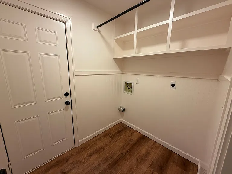 2421 Brook Ln — Photo 8