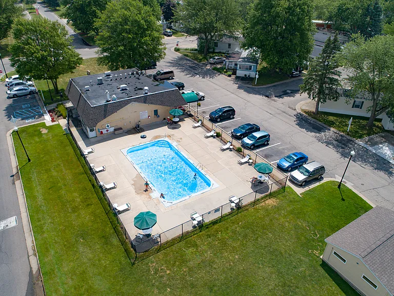 6471 S Division Ave — Photo 11