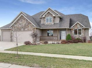 1836 Scenic Point Ln SW, Rochester, MN 55902