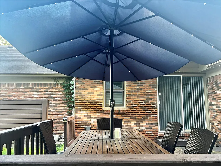 6330 Odessa Dr — Photo 17
