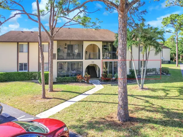 126 Lake Pine Circle #D1, Greenacres, FL 33463