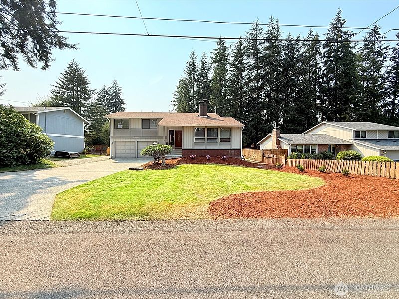 3rd image of 5010 84th Avenue W