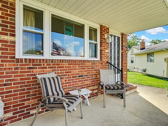 4th image of 15 Canaries Ct