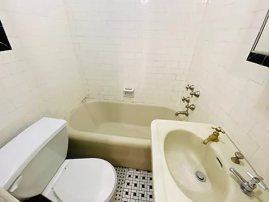 Rented by Highline Residential | media 8