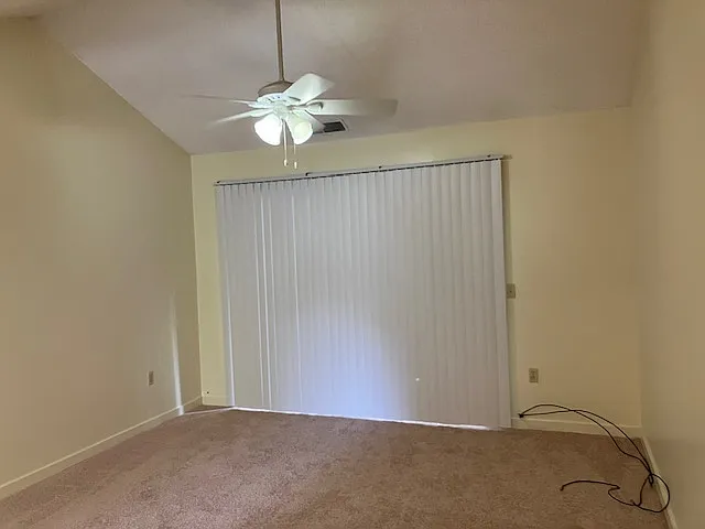 2 bed, 1000 sqft, $1,150 — Photo 2