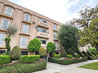 2445 S Barrington Ave #215, Los Angeles, CA 90064