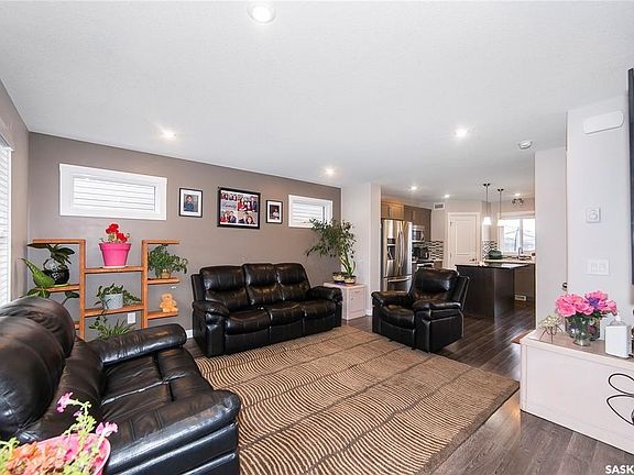 5th image of 155 Marlatte CRESCENT