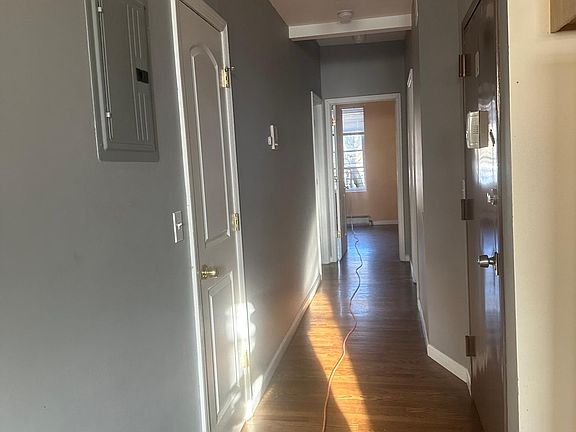 4th image of 74 Elliott Ave #3