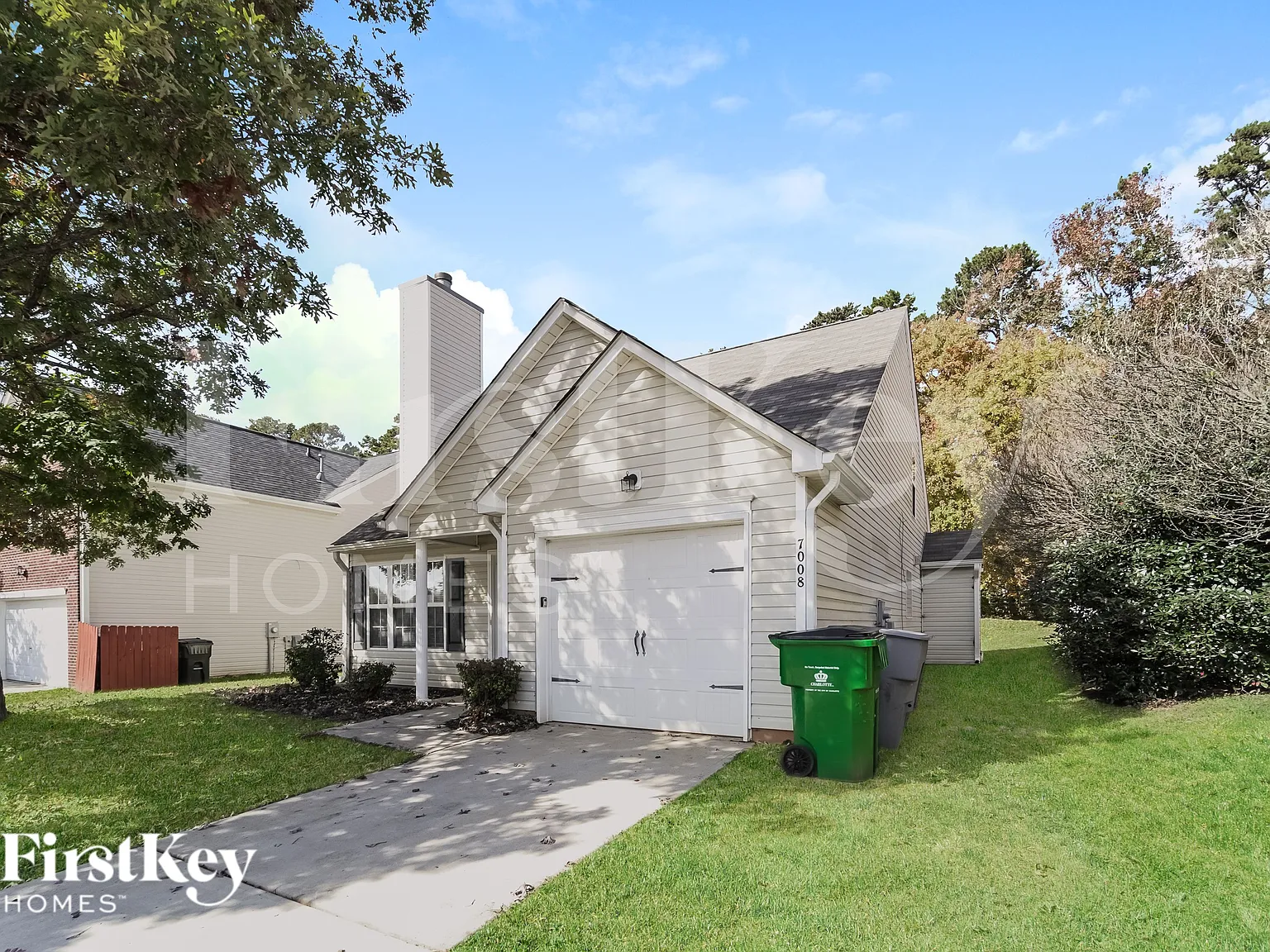 3 bed, 2.5 bath, 1528 sqft, $1,735 — Photo 3