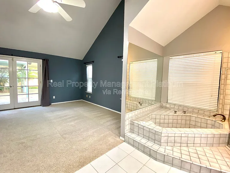 672 W Ellery Ave — Photo 13