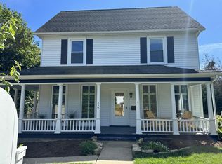 330 Madison St, Mineral Point, WI 53565