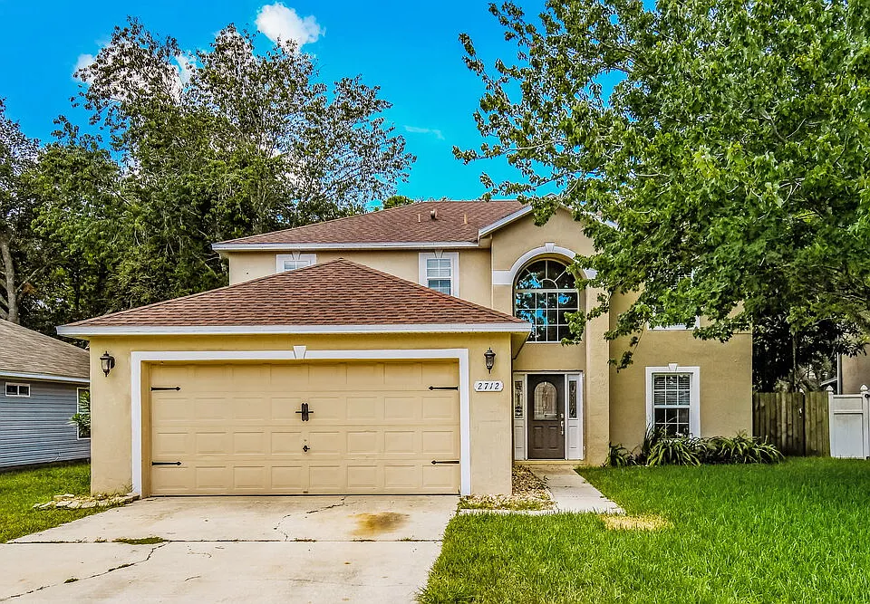 2712 Cobblestone Forest Cir W
