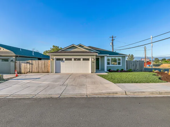 157 Cottonwood Dr, Eagle Point, OR 97524