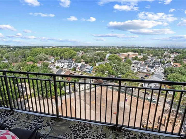 60 Parkway Dr E #12A — Photo 14