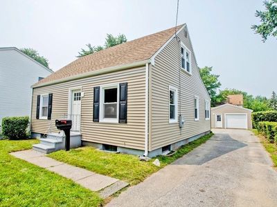 100 Saint James Cir, Springfield, MA, 01104