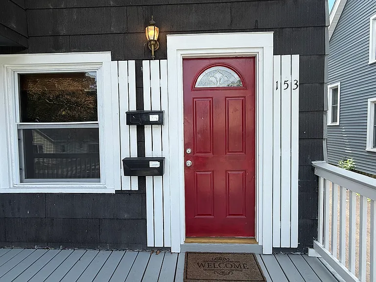 153-155 Benton St #153 — Photo 3