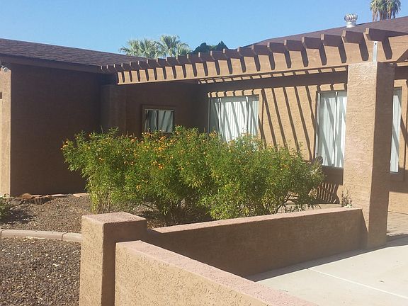 3rd image of 628 S Edgewater Dr