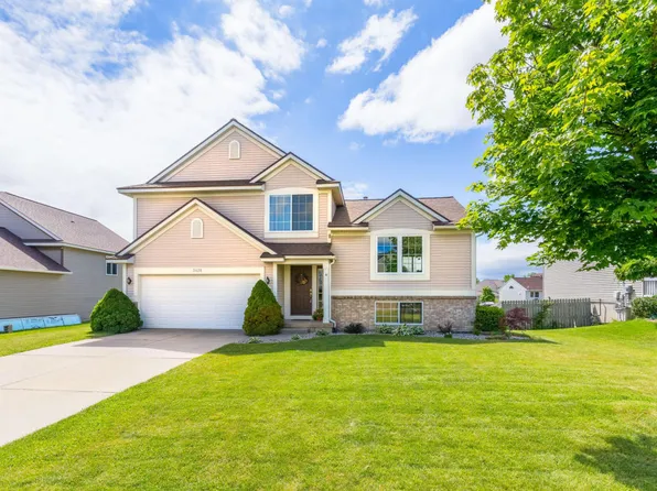 3420 Clear View Dr, Holland, MI 49424