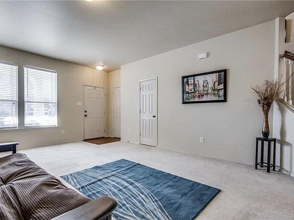 5th image of 10113 Cherry Hill Ln