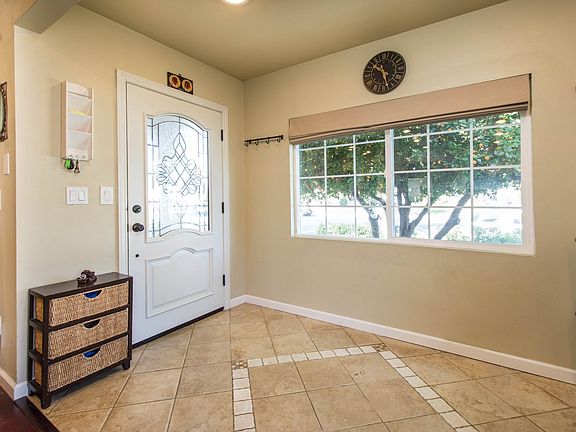 2nd image of 1622 N Lincoln St