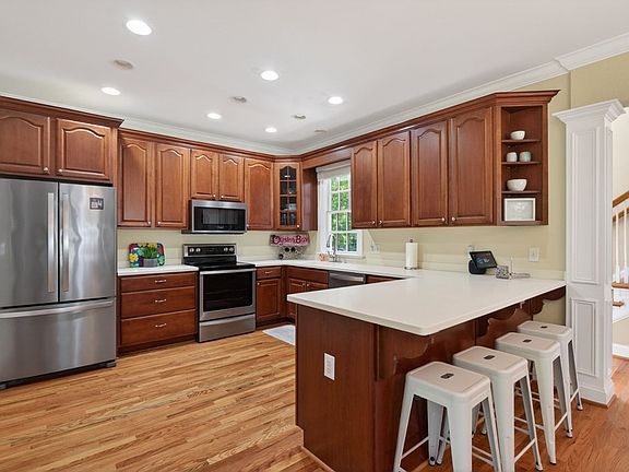 4th image of 4 Inkberry Ct