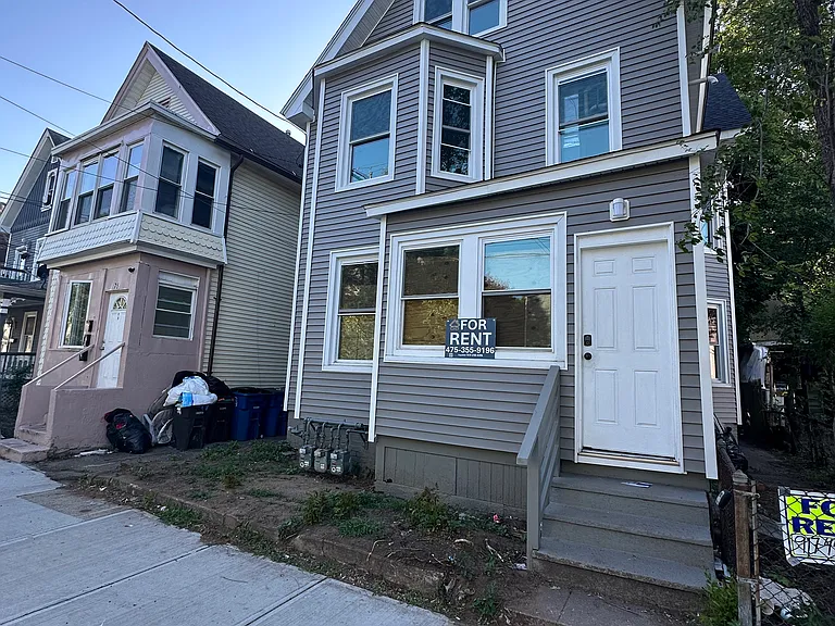 69 Frank St #A — Photo 17