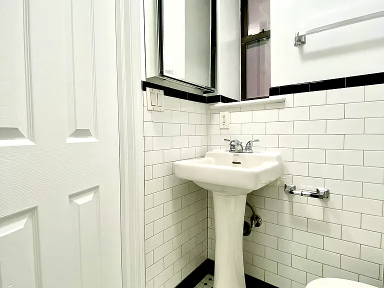 236 E 80th St #3 — Photo 10