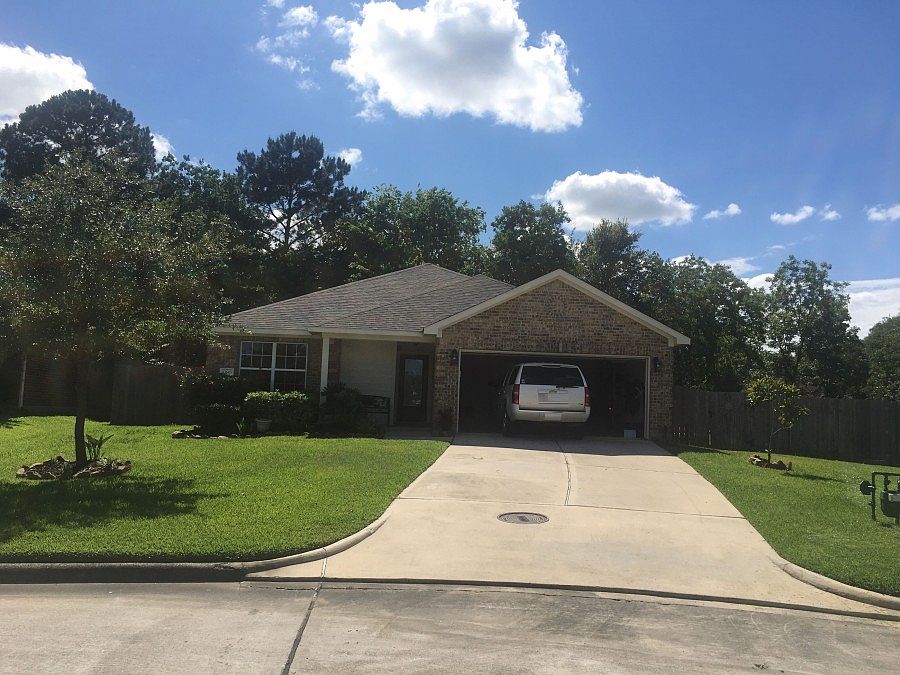 1st image of 13643 Country Pine Ct
