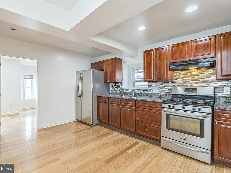 4220 Chestnut St #3 — Photo 5