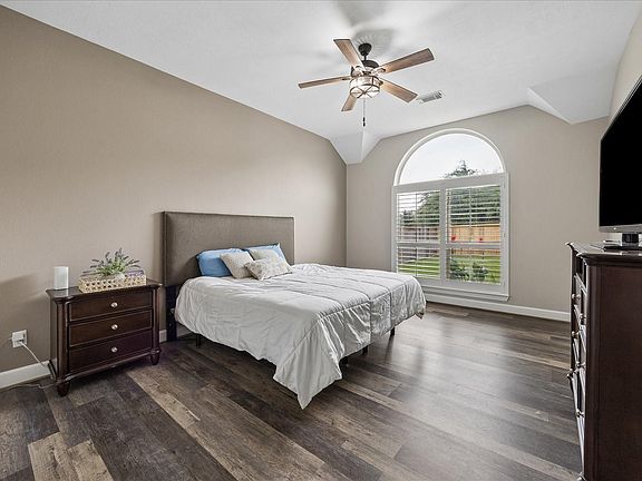 4th image of 28010 Fulshear Plantation Ct