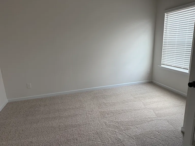 11041 Valmont Way — Photo 29