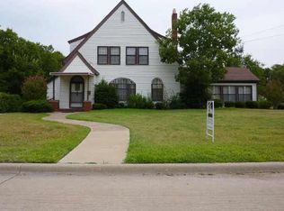 604 S Wood St, Ferris, TX 75125
