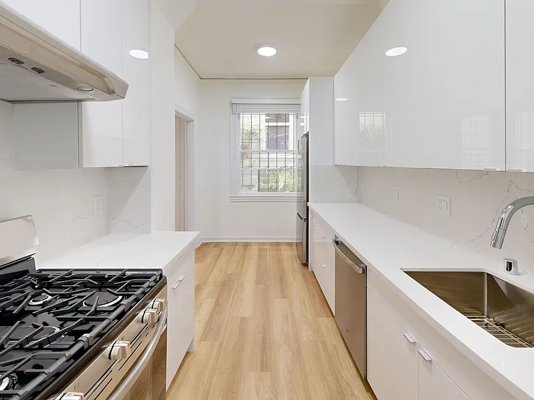 800 Duboce Ave — Photo 27