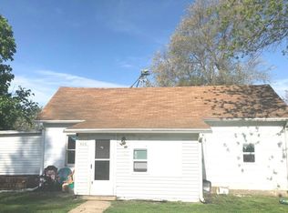 408 S 2nd St, Hopkins, MO 64461