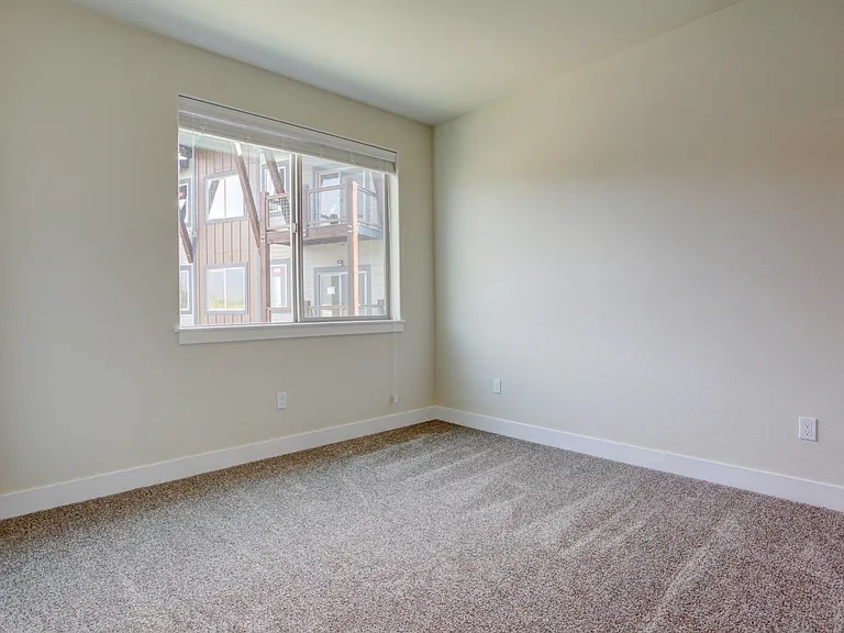380 Dillon Ridge Rd — Photo 8