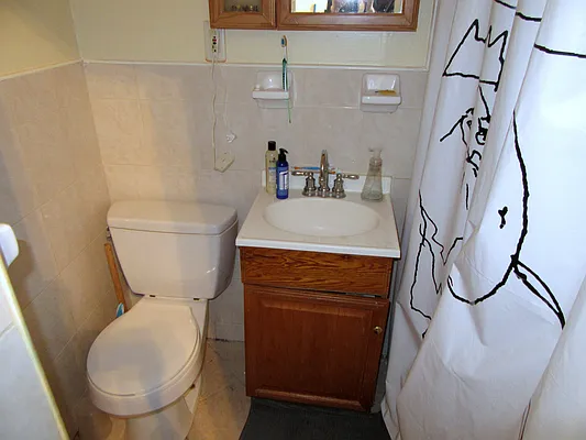 Rented by GFI Realty Services LLC | media 3