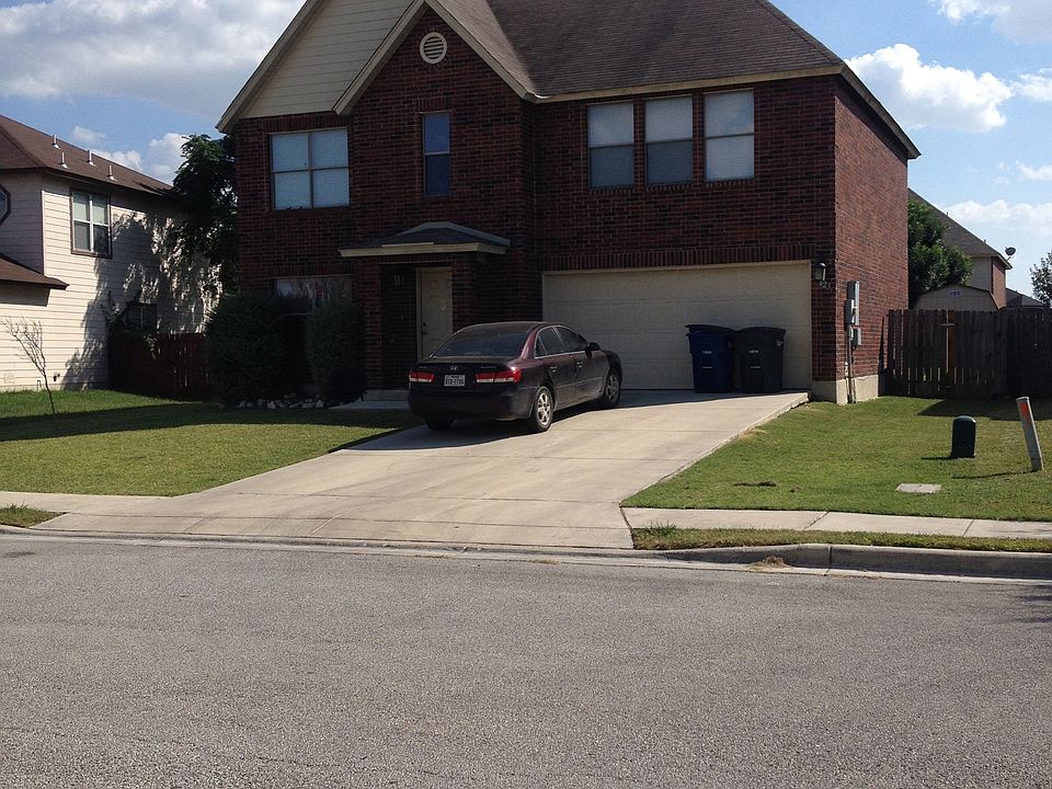 Front Yard - near end of cul-de-sac
