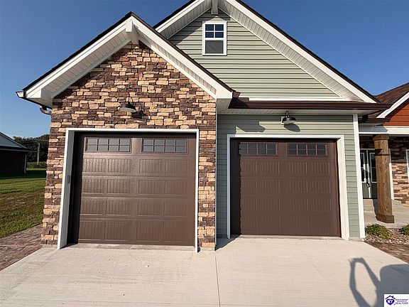 2nd image of 404 Bluegrass Dr