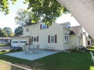 151 Rosecroft Dr, Rochester, NY 14616