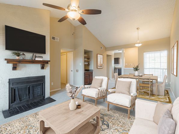 Summer Bend | 1301 Meadow Creek Dr, Irving, TX