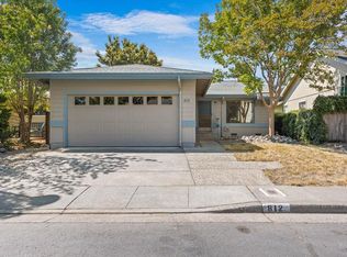 812 Quail Ct, Healdsburg, CA 95448