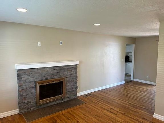 4th image of 13411 E Boone Ave