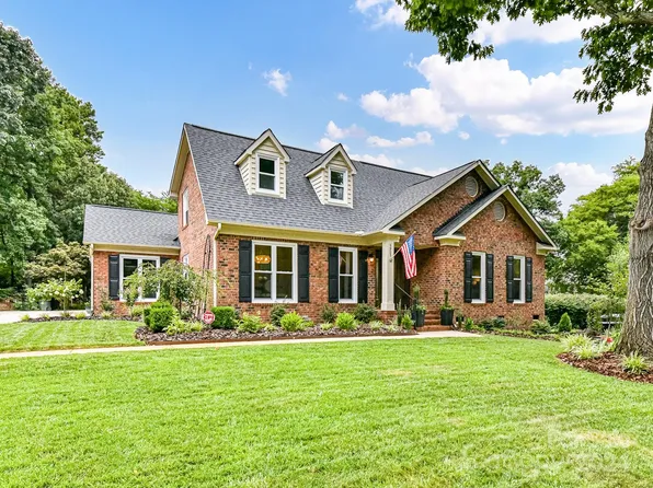 5905 Havencrest Ct NW, Concord, NC 28027