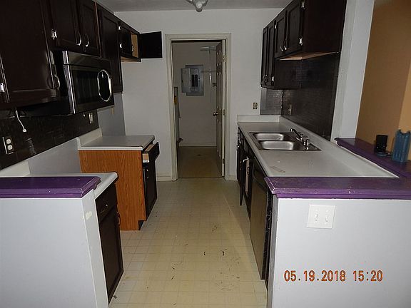 3rd image of 150 Herrington Ct APT 12